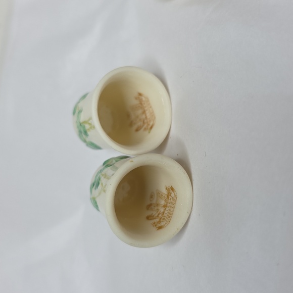 4 Vintage Belleek Thimbles - Picture 5 of 5